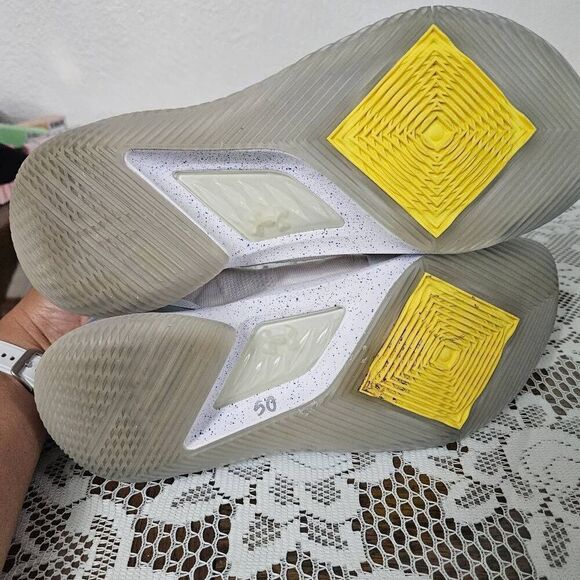 Under Armour shoes for men - Picture 10 of 12